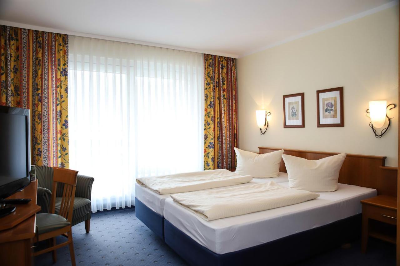Hotel & Gasthof Zur Linde Kipfenberg Ngoại thất bức ảnh